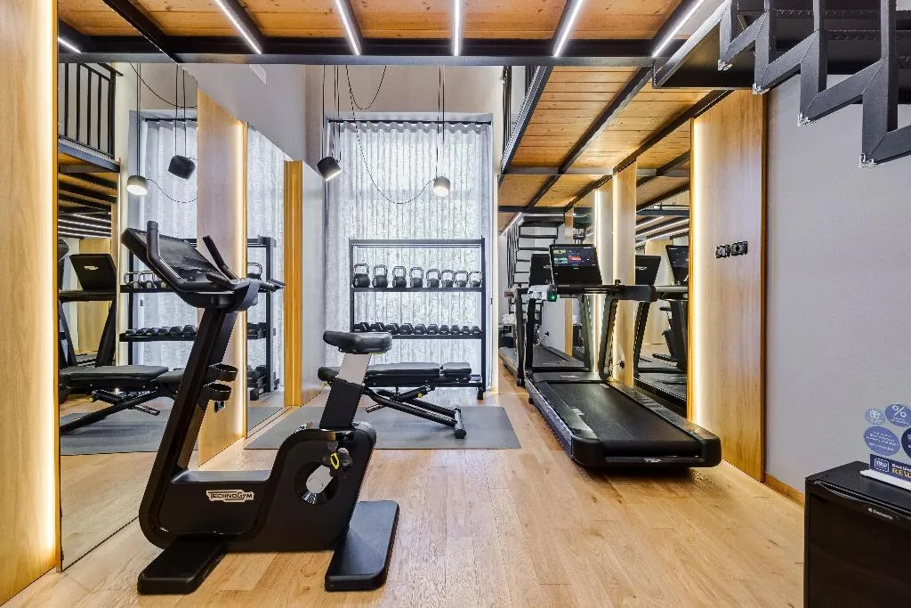 Sports and Entertainment, Best Western Plus Hotel Plaza, Naples