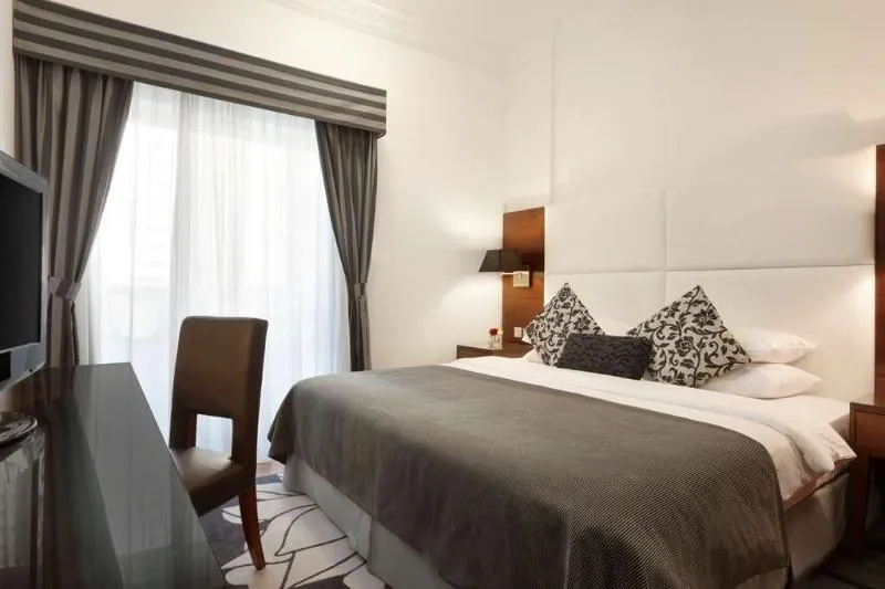 TWIN DELUXE Room, Golden Sands Hotel & Residences, Dubai