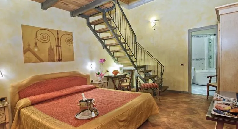 Room, Alba Palace, Florence