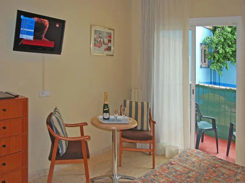 Room, Piccadilly, Costa Brava