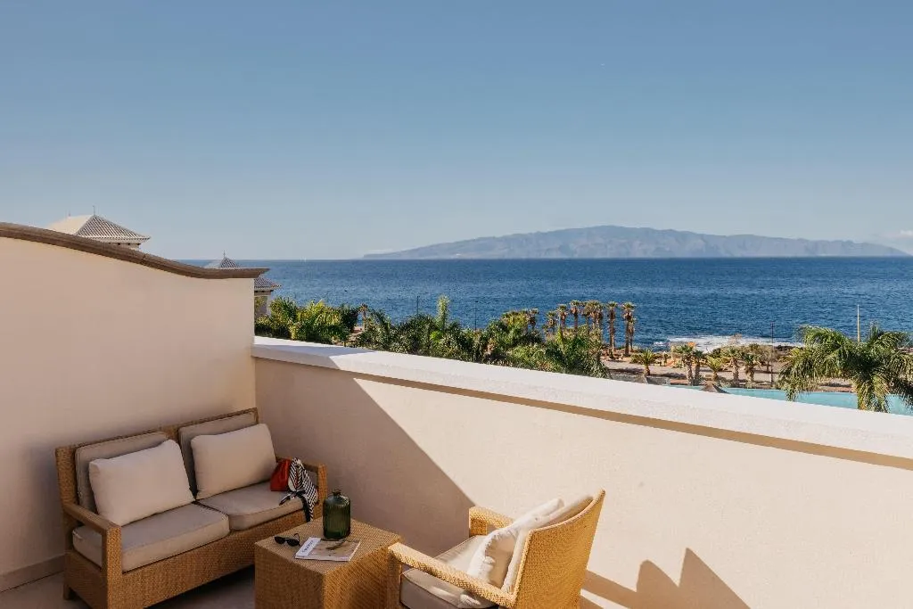 JUNIOR SUITE OCEAN FRONT Room, Gran Melia Palacio de Isora, Tenerife