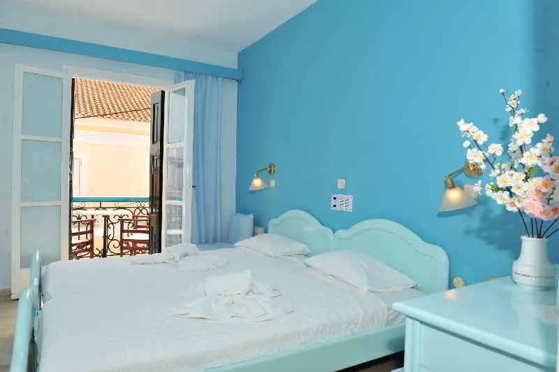 Room, Labito, Samos