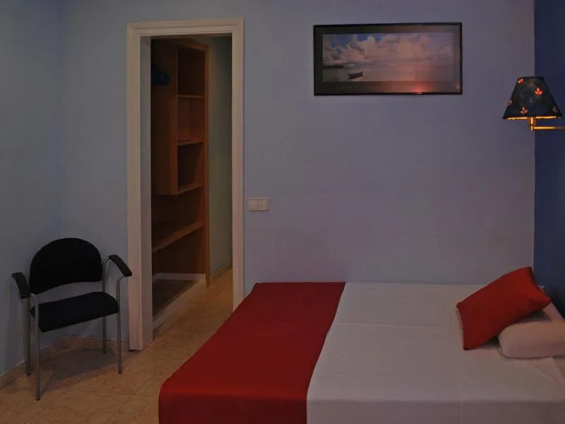 Room, Piccadilly, Costa Brava