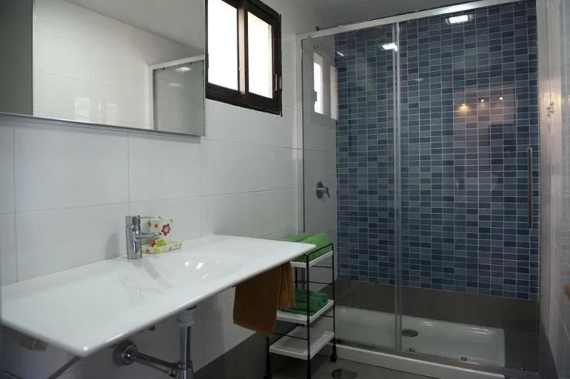 Room, Miriam, Gran Canaria