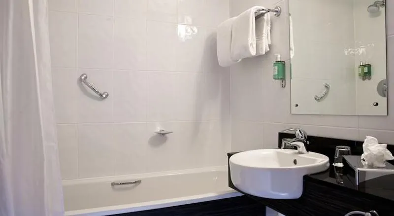 TWIN STANDARD Room, Leonardo Hotel Cork, Cork