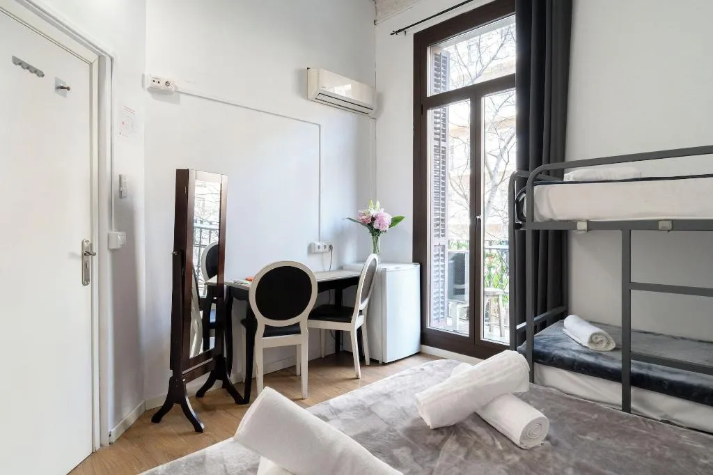 Room, Break BCN - Hostal & Coffeebar, Barcelona