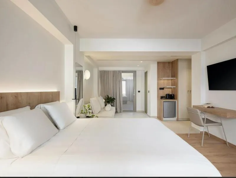STUDIO WITH JACUZZI Room, Iperion Beach, Crete
