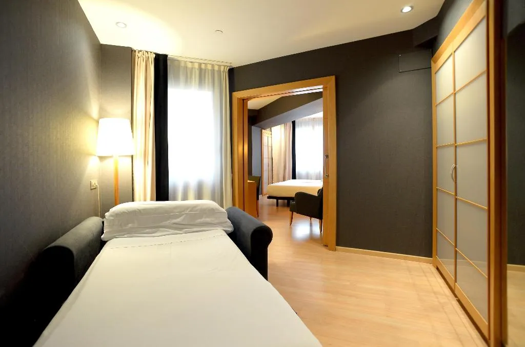 TRIPLE STANDARD Room, Barcelona Universal, Barcelona