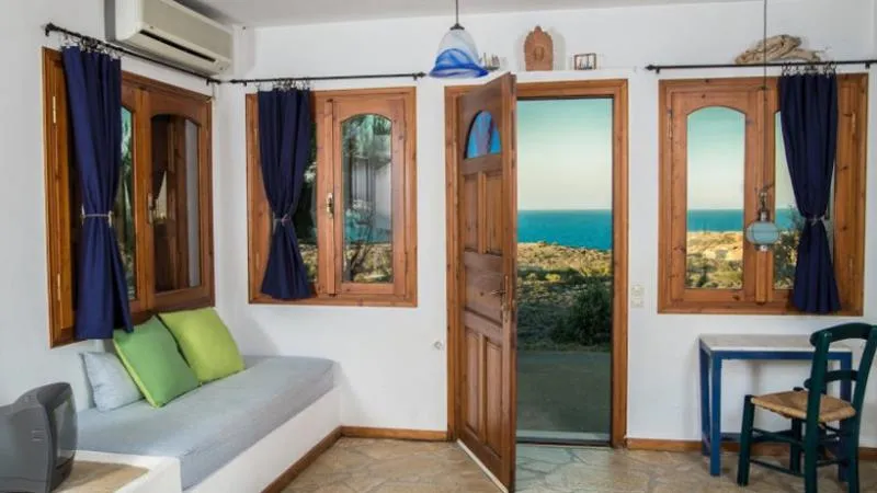 STUDIO SEA VIEW Room, Villa Iliatoras, Crete