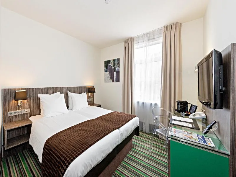 TWIN DELUXE Room, WestCord City Centre Hotel Amsterdam, Amsterdam