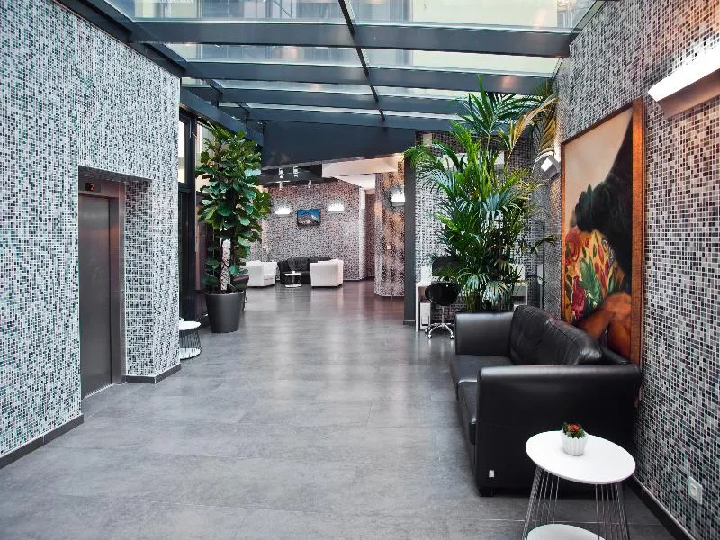 Lobby, Galileo, Prague
