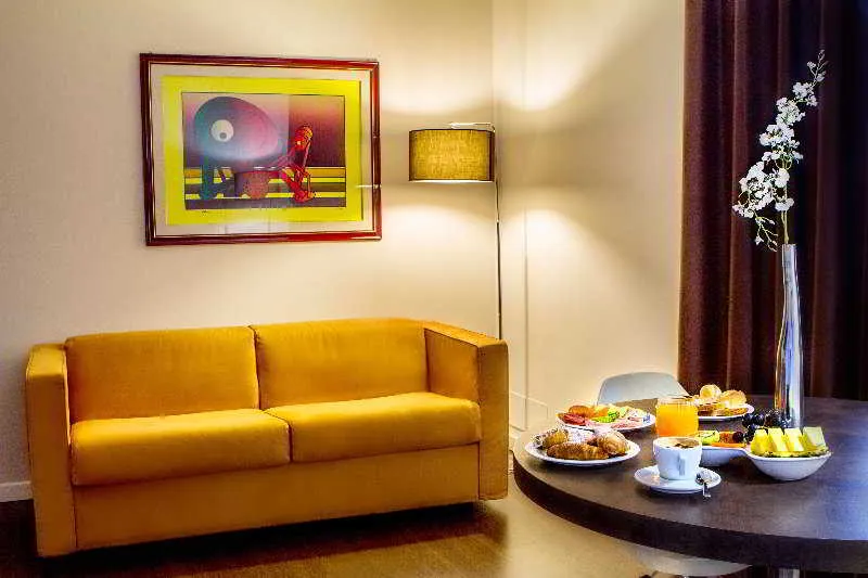 Room, Base Hotel To Stay, Venice