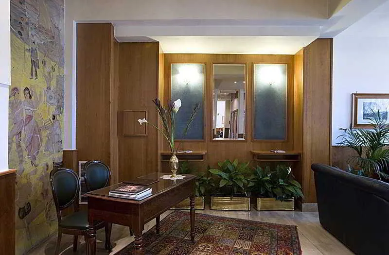 Lobby, San Giorgio, Naples