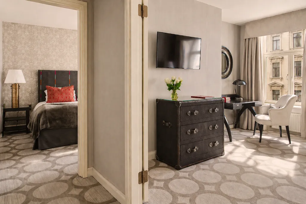 SUITE ONE BEDROOM Room, Grand Palace, Riga