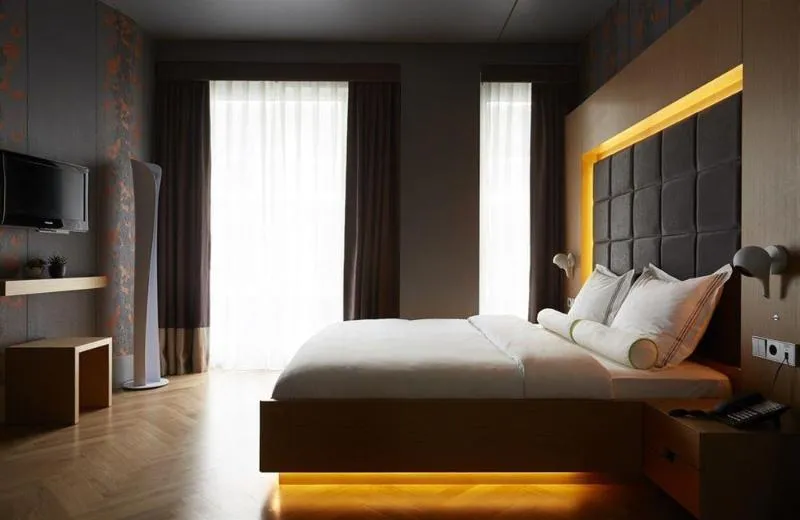 Room, Amadi Park, Amsterdam