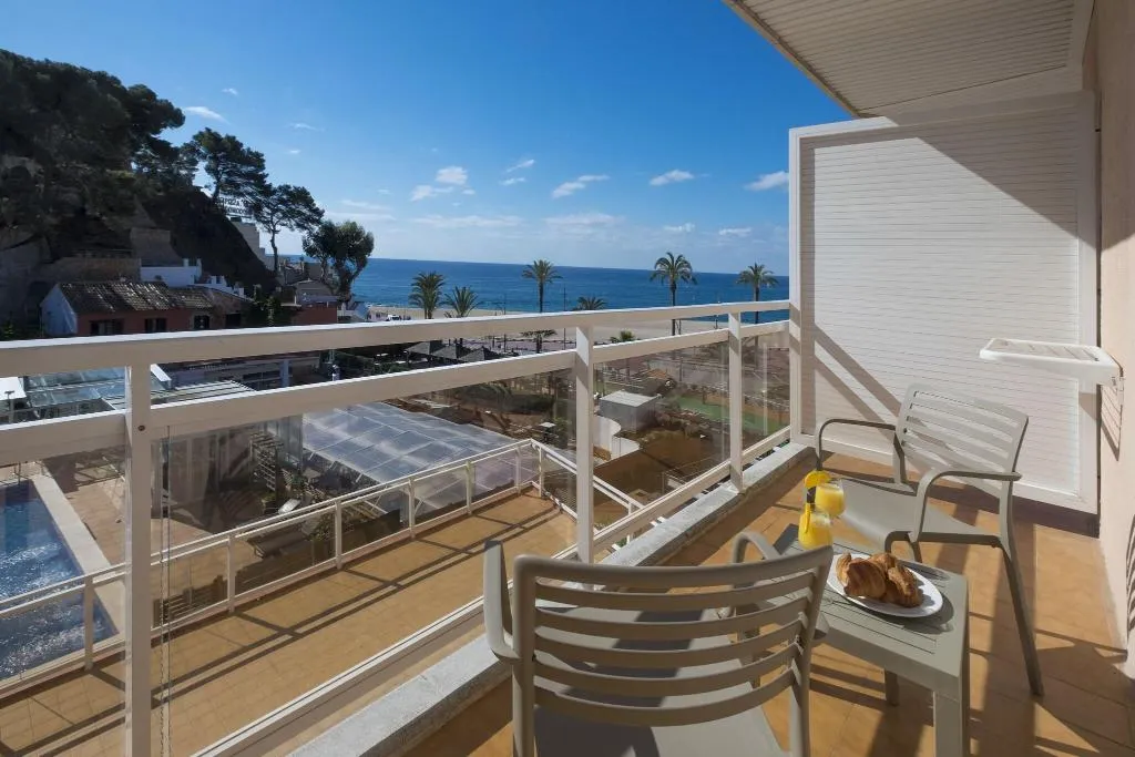 Double or Twin SEA VIEW Room, Rosamar & Spa, Costa Brava