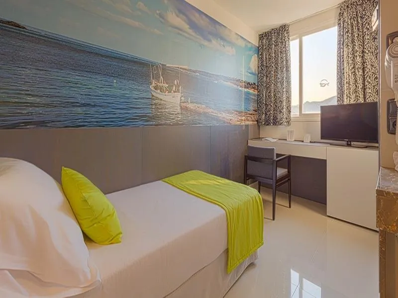 SINGLE WITH AIR CONDITIONING Room, Sirenis Hotel Tres Carabelas & SPA, Ibiza