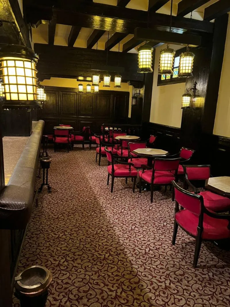 Bar, Cosmopolitan Cairo Hotel, Cairo