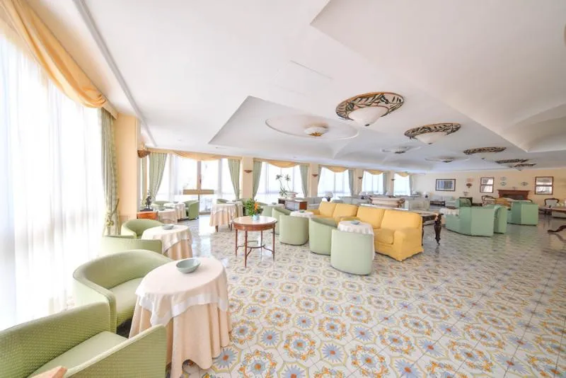 Lobby, Grand Hotel Terme Di Augusto, Naples