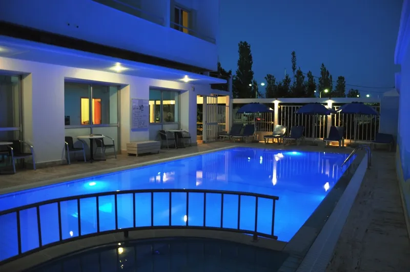 Pool, Zephyros, Kos