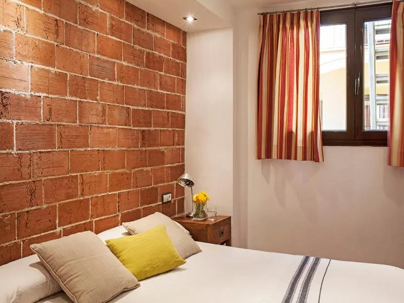 STUDIO STANDARD Room, AinB Las Ramblas-Guardia Apartments, Barcelona