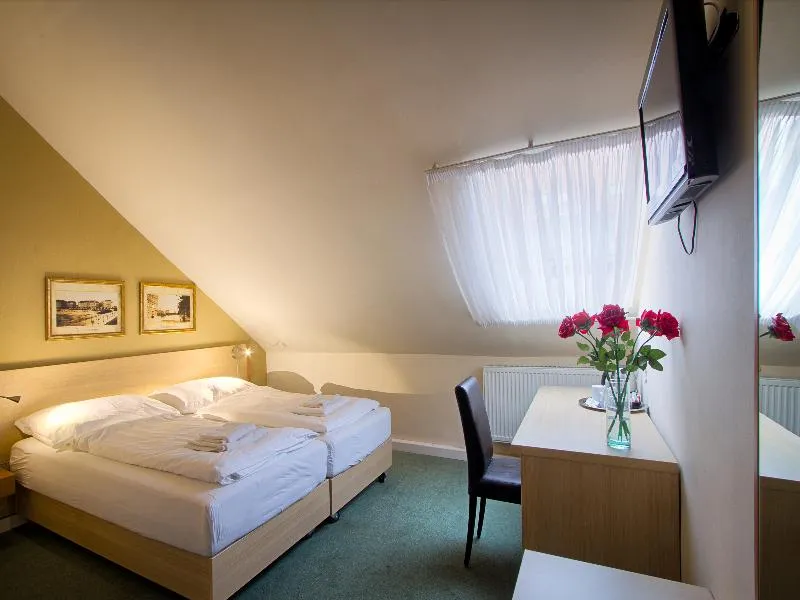 DOUBLE ECONOMY Room, Taurus, Prague