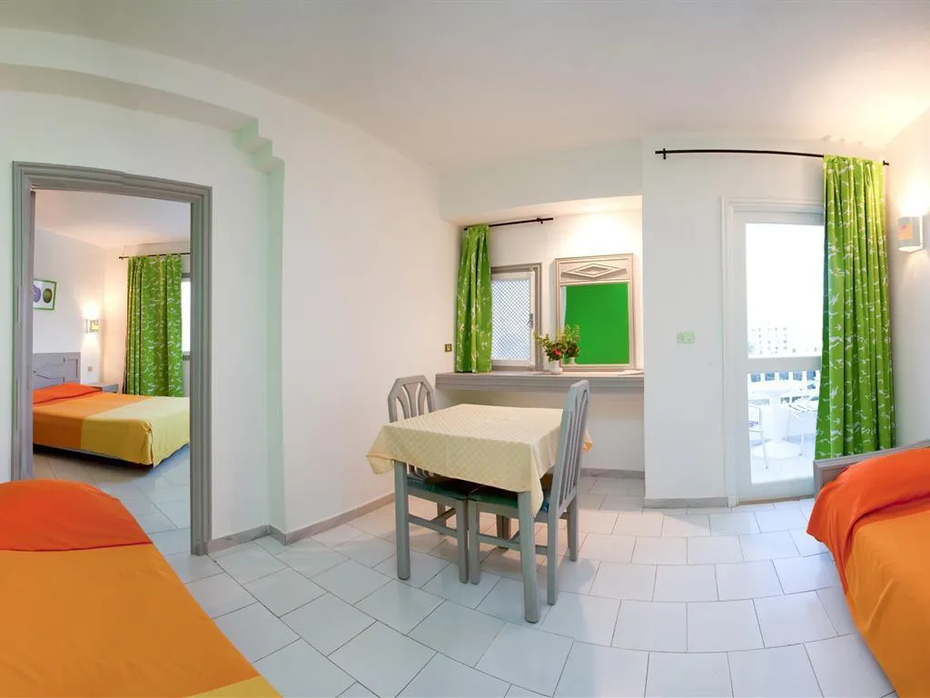 QUADRUPLE STANDARD Room, Le Zenith, Tunisia