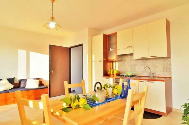 Room, Lemon Flat, Naples