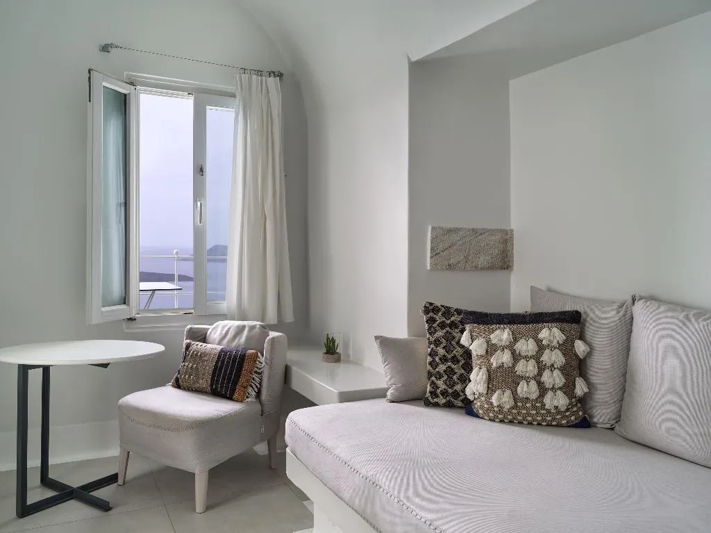 DOUBLE SUPERIOR Room, Cosmopolitan Suites, Santorini