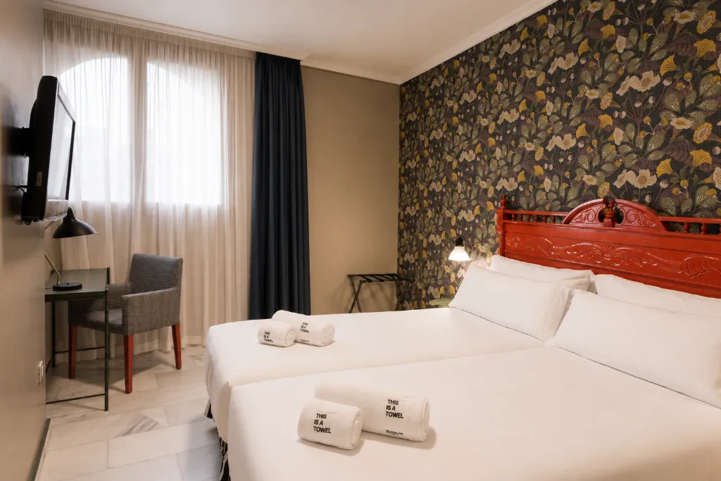 QUADRUPLE STANDARD Room, Petit Palace Puerta de Triana, Seville