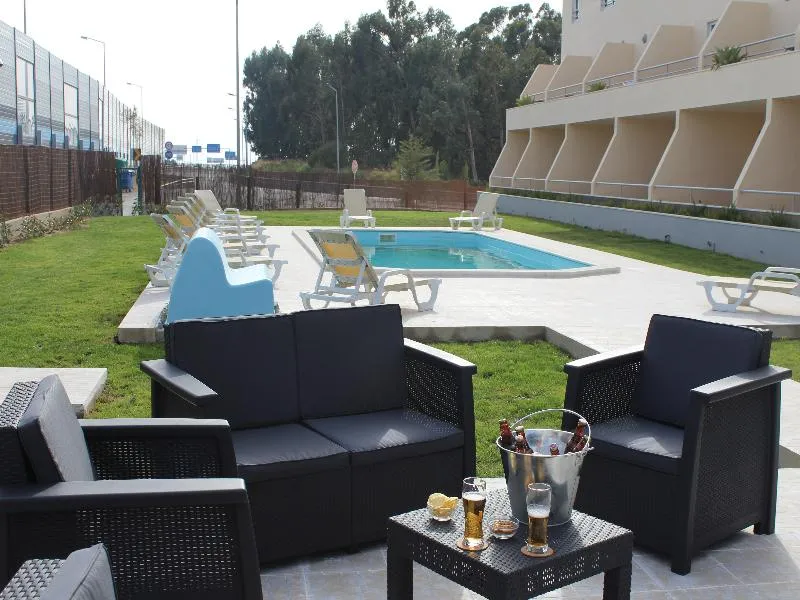 Pool, Estoril 7, Lisbon