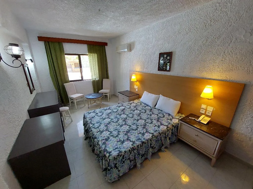 FAMILY ROOM GARDEN VIEW Room, Oasis Hotel Bungalows, Rhodes