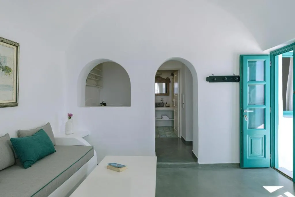 SUITE SUPERIOR WITH DOUBLE BED Room, Afroessa Hotel, Santorini