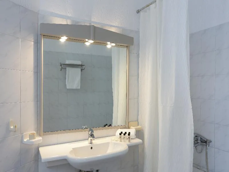 Double or Twin PARTIAL SEA VIEW Room, Mykonos Palace Beach Hotel, Mykonos