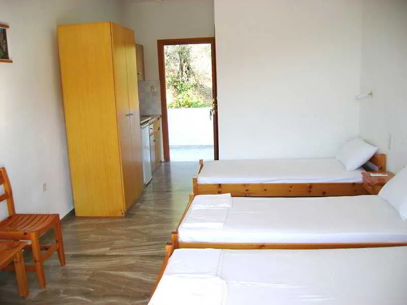STUDIO CAPACITY 3 Room, Diamantis Studios, Skiathos