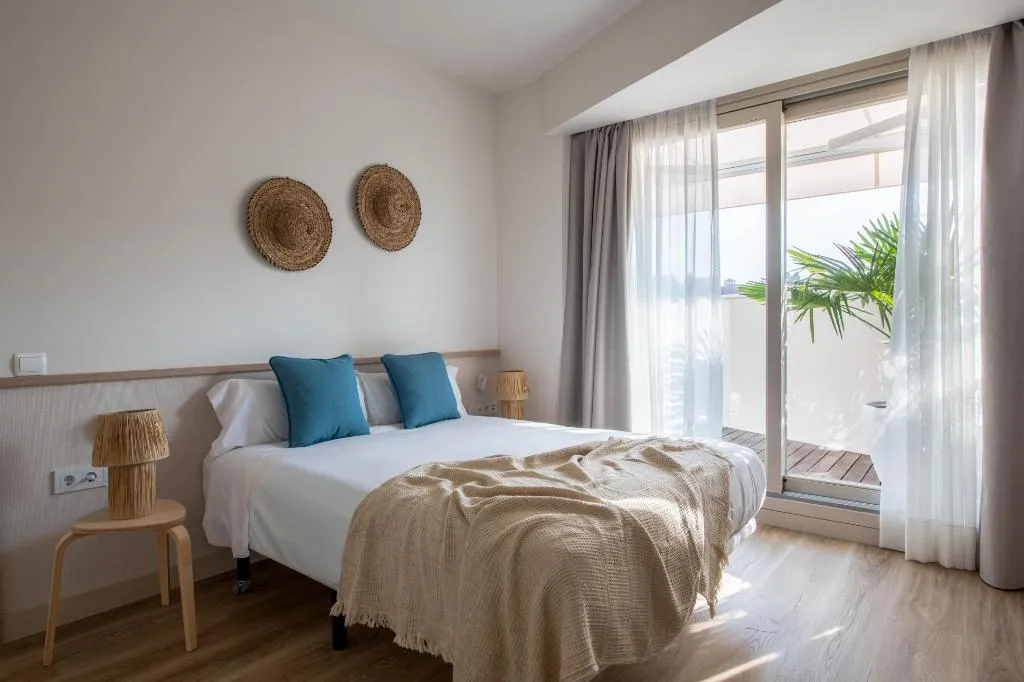 APARTMENT DELUXE TWO BEDROOM Room, Libere Malaga Plaza Del Siglo, Costa Del Sol