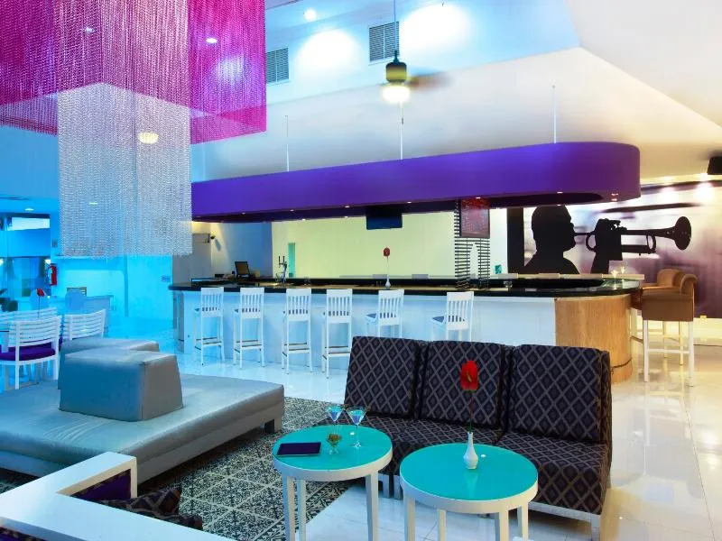 Bar, Krystal Cancun, Cancun Area