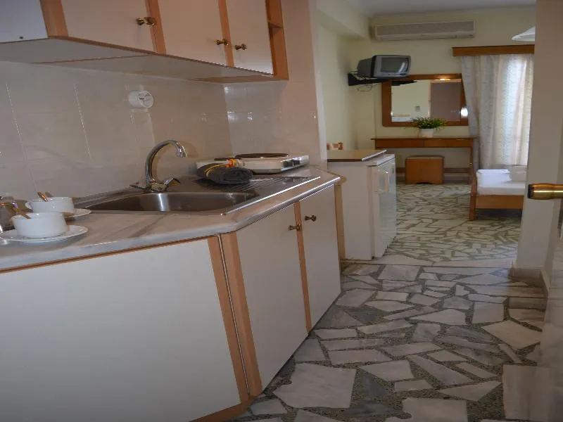 STUDIO CAPACITY 2 Room, Montes Studios & Apartments, Zante