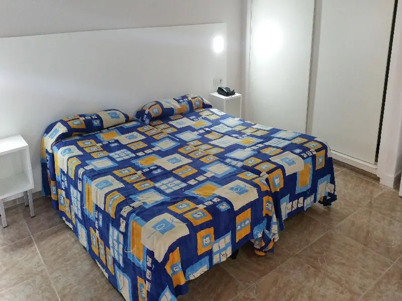 STUDIO CAPACITY 1 Room, Apartamentos Chinyero, Tenerife