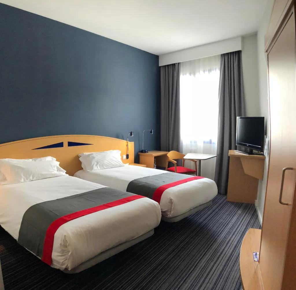 Double or Twin STANDARD Room, Holiday Inn Exp Madrid San Sebastian de los Reyes, Madrid