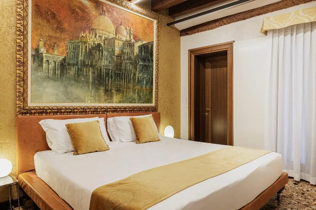 APARTMENT ONE BEDROOM WITH TERRACE Room, Palazzo Paruta, Venice