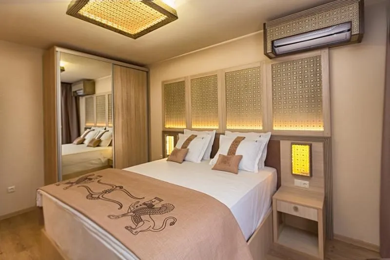 DOUBLE STANDARD Room, Argisht Partez, Varna