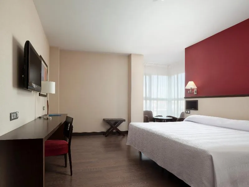 SUITE STANDARD Room, NH Parla, Madrid