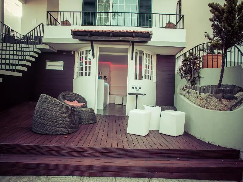 Bar, Residencial Vila Camacho, Madeira