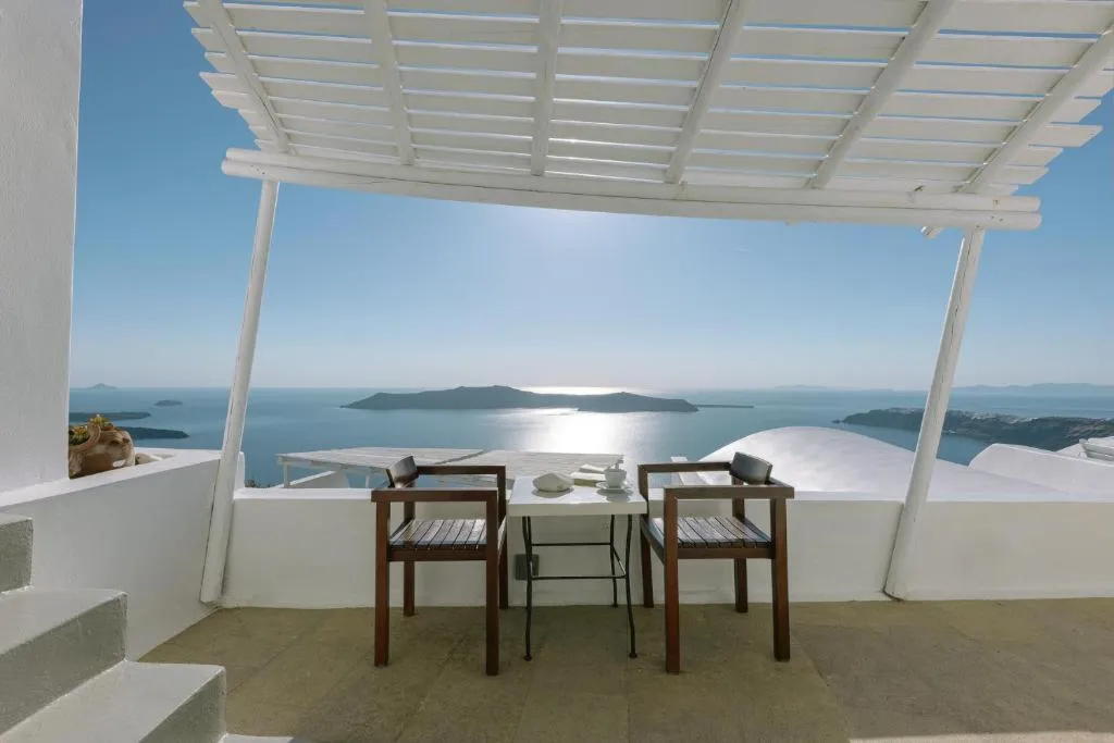 STUDIO DELUXE Room, Afroessa Hotel, Santorini