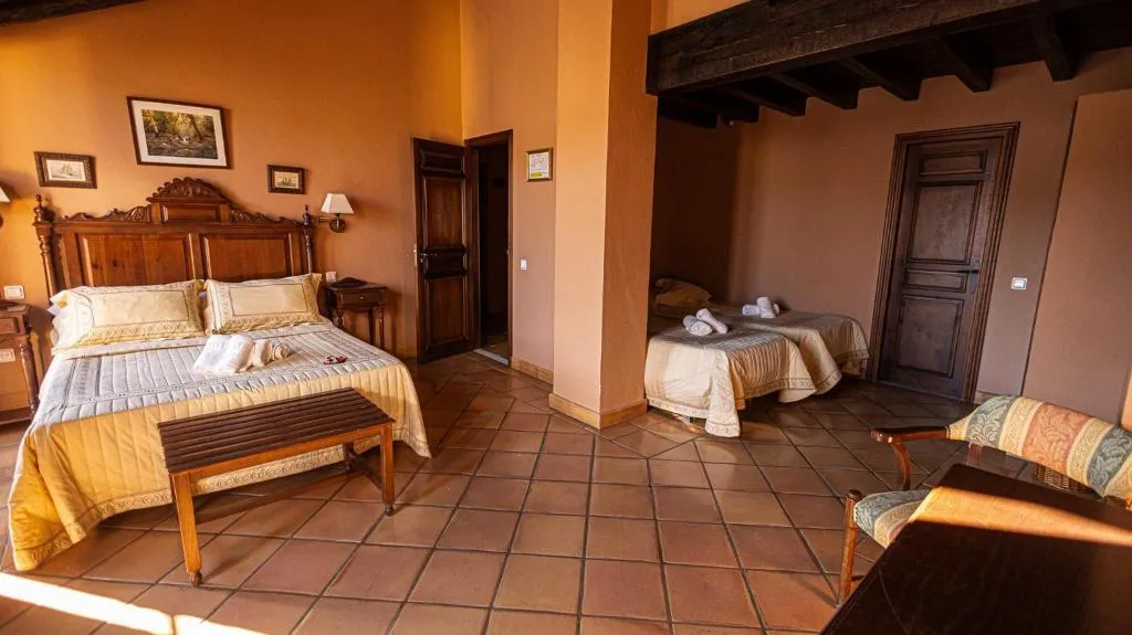 QUADRUPLE STANDARD Room, La Casa Grande del Burgo, Costa Del Sol