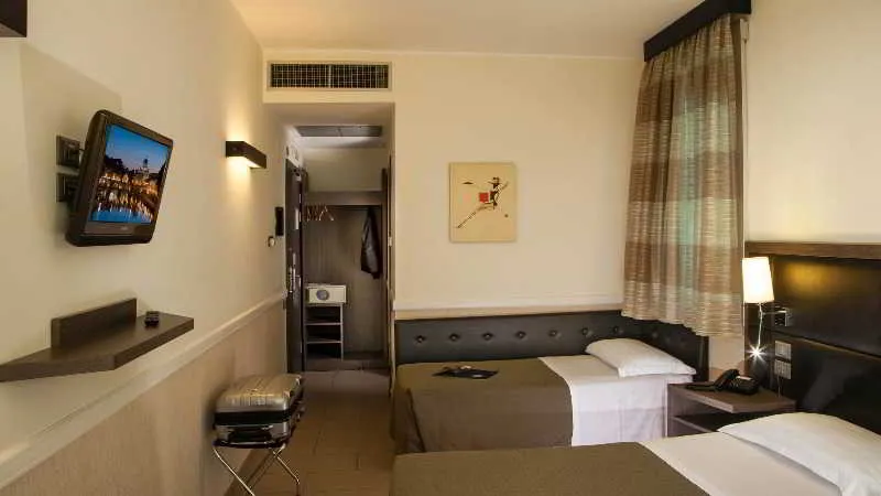 TRIPLE STANDARD Room, Artis Hotel, Rome