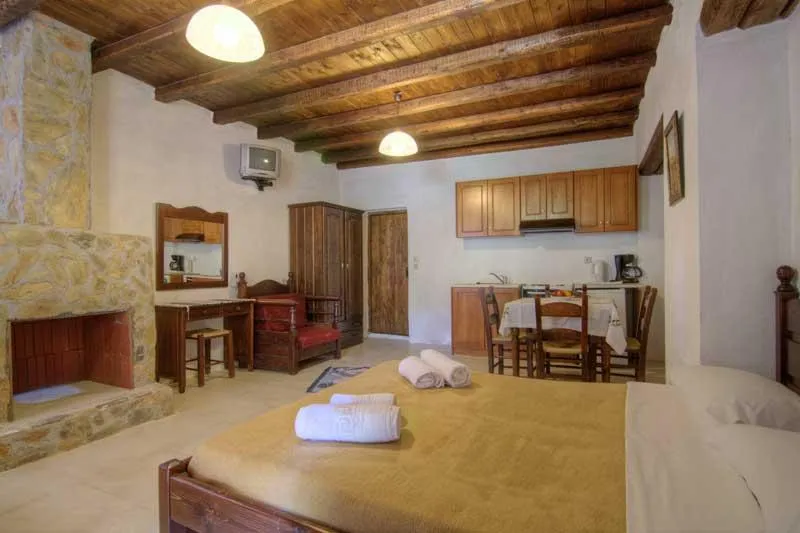 FAMILY ROOM CAPACITY 6 Room, Stone Village, Crete