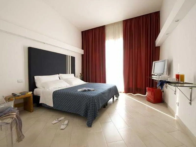 DOUBLE SUPERIOR Room, Giosue' a Mare, Naples