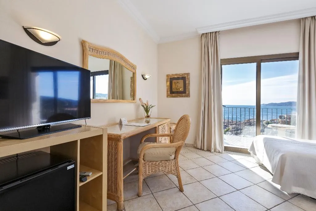 Double or Twin SUPERIOR SEA VIEW Room, Eden Roc Mediterranean Hotel & Spa, Costa Brava